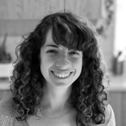 Bar Segal headshot