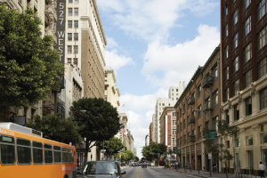 Street view of a New York City two way street