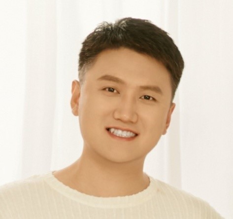 a person posing for the camera