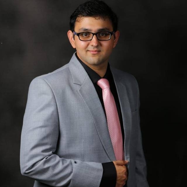 Suraj Jog的肖像
